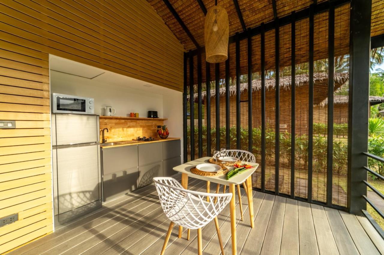 Suan Residence - Exotic And Contemporary Bungalows With Private Pool Чалоклум Екстериор снимка