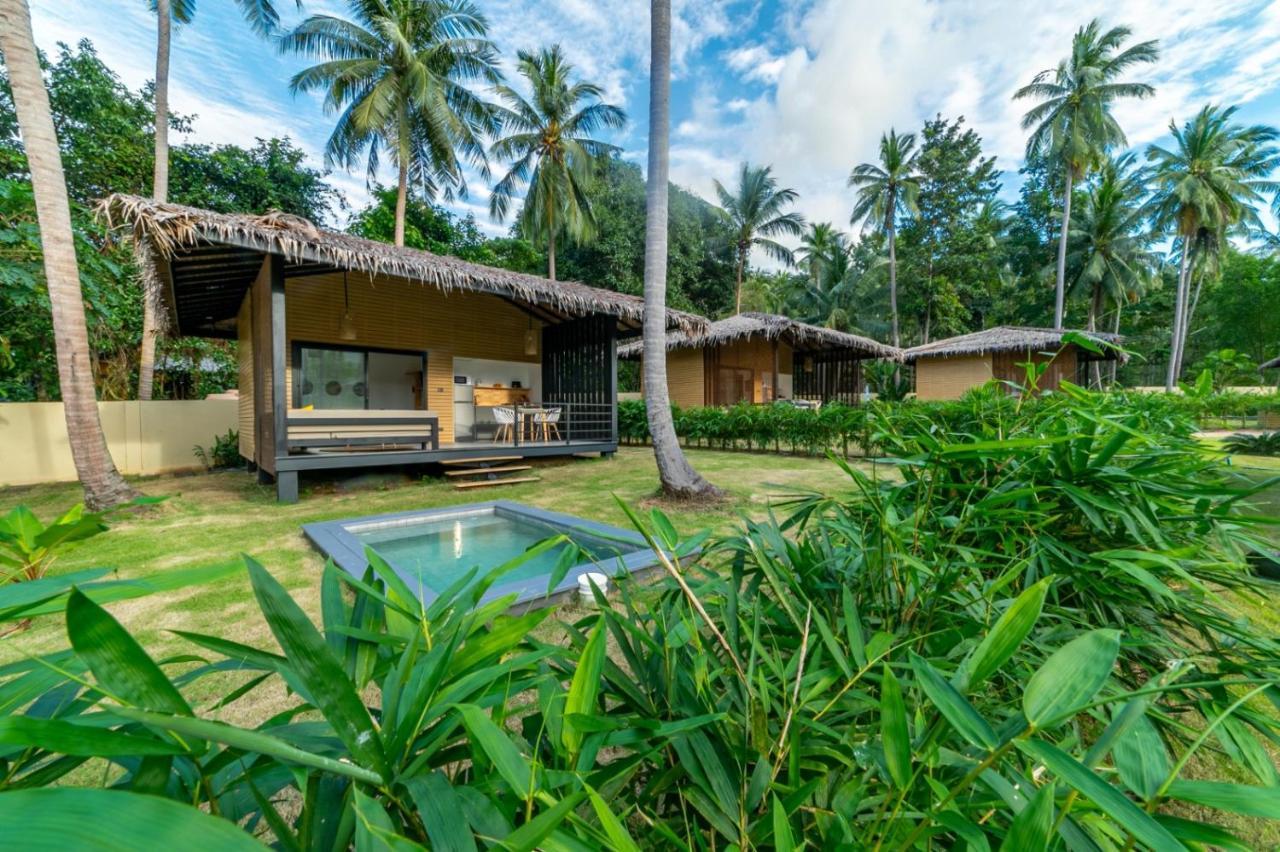 Suan Residence - Exotic And Contemporary Bungalows With Private Pool Чалоклум Екстериор снимка