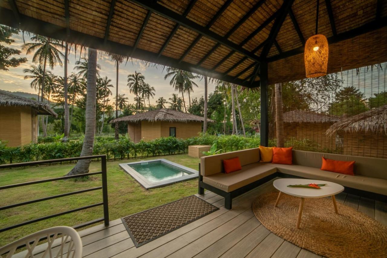 Suan Residence - Exotic And Contemporary Bungalows With Private Pool Чалоклум Екстериор снимка