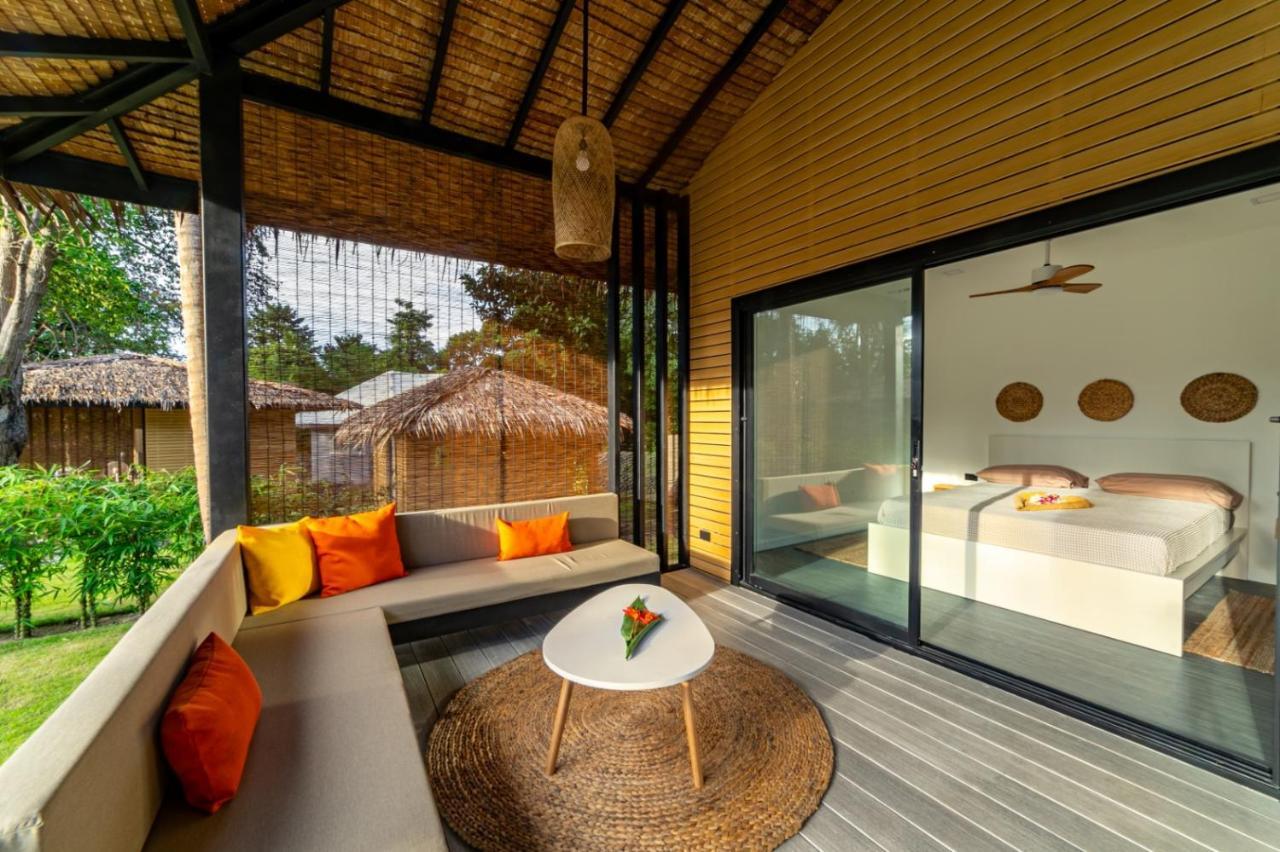 Suan Residence - Exotic And Contemporary Bungalows With Private Pool Чалоклум Екстериор снимка